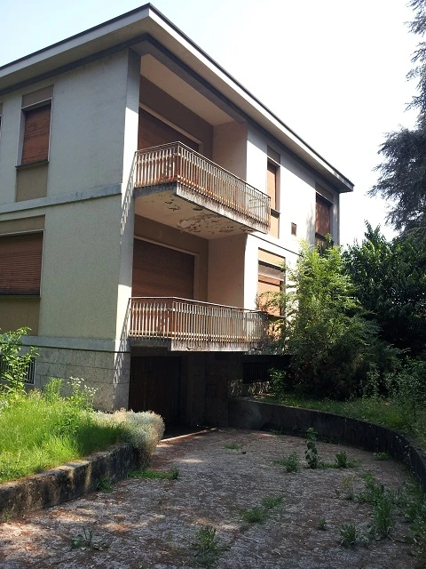 Villa unifamiliare Carducci prima della riqualificazione